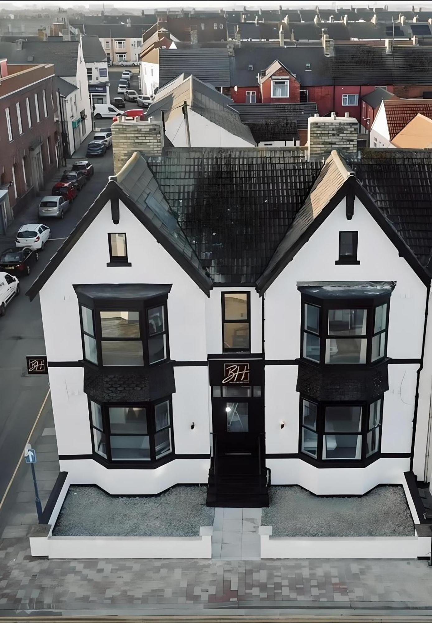 Aparthotel Bowles *
